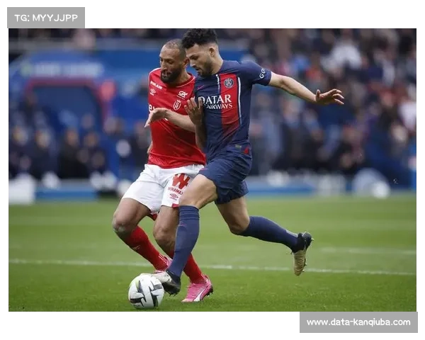 巴黎圣日耳曼3-2绝杀里昂,内维斯补时头球定乾坤